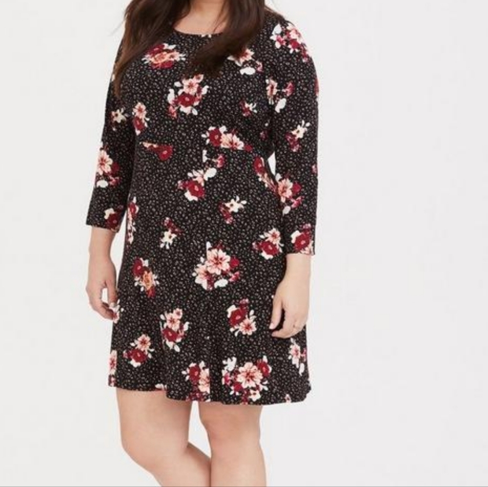 Torrid Garden Black Floral Challis Skater Romantic Dress Size Large